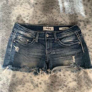Daytrip jean shorts - size 27